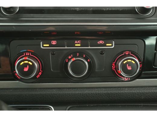 Volkswagen Transporter 2.0 TDI L2H1 | 204PK | Dubbele Cabine | 5 Persoons | DSG Automaat Airco Camera Carplay 2xSchuifde... ActivLease financial lease