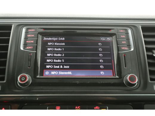 Volkswagen Transporter 2.0 TDI L2H1 | 204PK | Dubbele Cabine | 5 Persoons | DSG Automaat Airco Camera Carplay 2xSchuifde... ActivLease financial lease