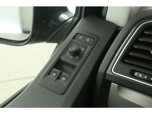 Volkswagen Transporter 2.0 TDI L2H1 | 204PK | Dubbele Cabine | 5 Persoons | DSG Automaat Airco Camera Carplay 2xSchuifde... ActivLease financial lease