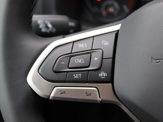 Volkswagen Transporter 2.0 TDI L2H1 30 150PK DSG 2x schuifdeur, Trekhaak, achteruitrijcamera, LED, cruise control, bijri... ActivLease financial lease