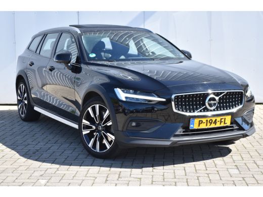 Volvo  V60 Cross Country Volvo B5 AWD Pro | Massage | Tr.H | B&W | Panodak | Nw.Pr. 77.500! ActivLease financial lease