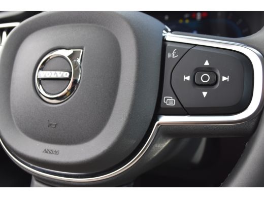 Volvo  V60 Volvo B3 Essential Edition |  BLIS | Trekhaak | Stoel/Stuurverwarming | ActivLease financial lease
