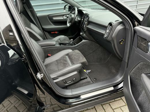 Volvo  XC40 Recharge P8 AWD R-Design Panoramadak SOH 93% 360 camera ActivLease financial lease