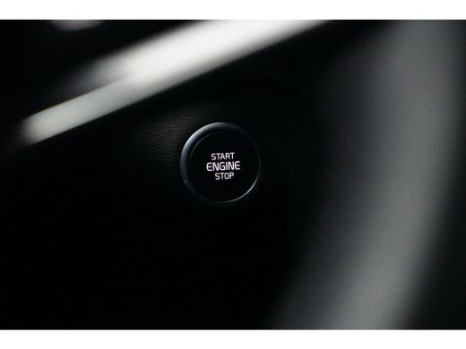 Volvo  XC40 Volvo 1.5 T5 Recharge Plus Dark | Blis | Elektrisch bedienbare stoel | Stoel + Stuurverw | Harman... ActivLease financial lease