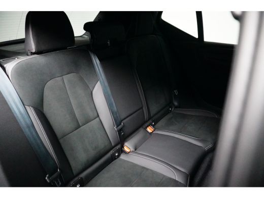 Volvo  XC40 Volvo 1.5 T5 Recharge Plus Dark | Blis | Elektrisch bedienbare stoel | Stoel + Stuurverw | Harman... ActivLease financial lease