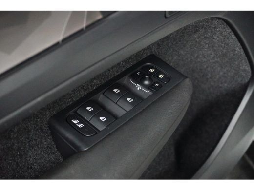 Volvo  XC40 Volvo 1.5 T5 Recharge R-Design | Pilot Assist | Harman/Kardon | Leder | Camera | ActivLease financial lease