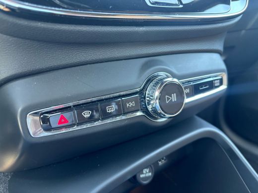 Volvo  XC40 Volvo 2.0 B5 AWD Inscription | Cruise control adaptief | Dodehoekdetectie met correctie | Keyless... ActivLease financial lease