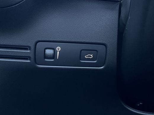 Volvo  XC40 2.0 B5 AWD Inscription | Pilot Assist | Trekhaak | Leder | Stoelverwarming | ActivLease financial lease