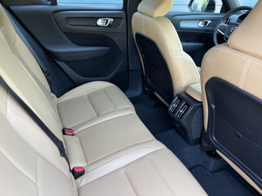 Volvo  XC40 2.0 B5 AWD Inscription | Pilot Assist | Trekhaak | Leder | Stoelverwarming | ActivLease financial lease
