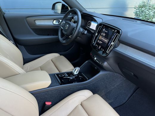 Volvo  XC40 2.0 B5 AWD Inscription | Pilot Assist | Trekhaak | Leder | Stoelverwarming | ActivLease financial lease