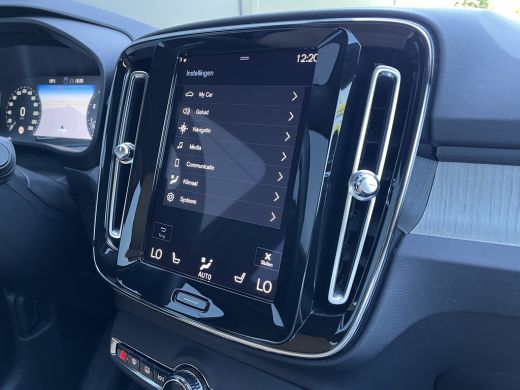 Volvo  XC40 2.0 B5 AWD Inscription | Pilot Assist | Trekhaak | Leder | Stoelverwarming | ActivLease financial lease