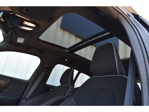 Volvo  XC40 Recharge Twin Ultimate Black Edition | 78 kWh | 360Cam | Harman Kardon| Trekhaak | Pano | ActivLease financial lease