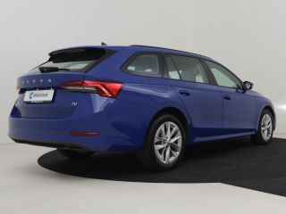 Skoda Octavia Combi 1.4 TSI iV PHEV Business Edition 204pk | Cruise control | Navigatie via app | Parkeersensor...
