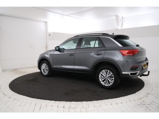 Volkswagen T-Roc 1.6 TDI Style Business Cruise Control, Panoramadak, Trekhaak, Airco, Parkeersensoren