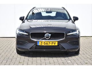 Volvo  V60 Volvo B3 Essential Edition |  BLIS | Trekhaak | Stoel/Stuurverwarming |
