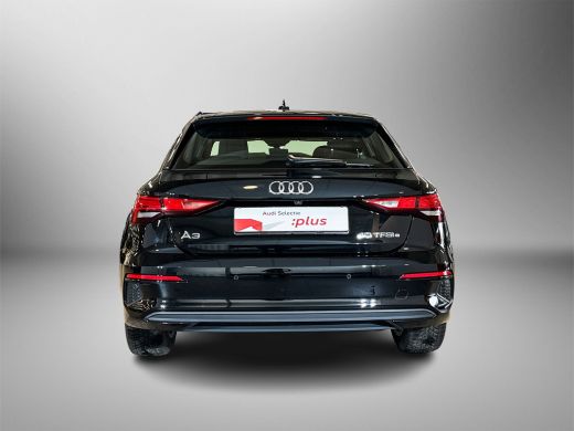 Audi A3 Sportback 40 TFSI e Edition / Achteruitrijcamera / Smartphone-interface / Stoelverwarming ActivLease financial lease