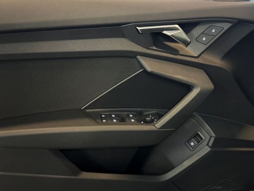 Audi A3 Sportback 40 TFSI e Edition / Achteruitrijcamera / Smartphone-interface / Stoelverwarming ActivLease financial lease