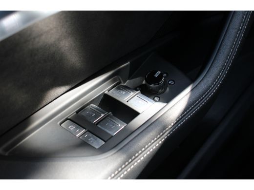 Audi e-tron Sportback Audi 50 quattro S edition 71 kWh | 1E EIGENAAR! | PANODAK | NL-AUTO! | BTW-AUTO! | DEALER OH! | L... ActivLease financial lease