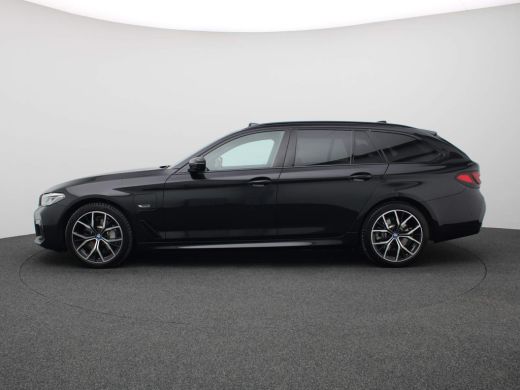 BMW 5 Serie Touring 530e xDrive M-Sport 292PK AUT8 Keyless, Surround Camera, Head-Up Display, Hifi, Panoramad... ActivLease financial lease