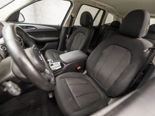 BMW X3 xDrive30e Sportline 293Pk Automaat (GROOT NAVI, M STUUR, DEALER ONDERHOUDEN, SFEERVERLICHTING, ST... ActivLease financial lease