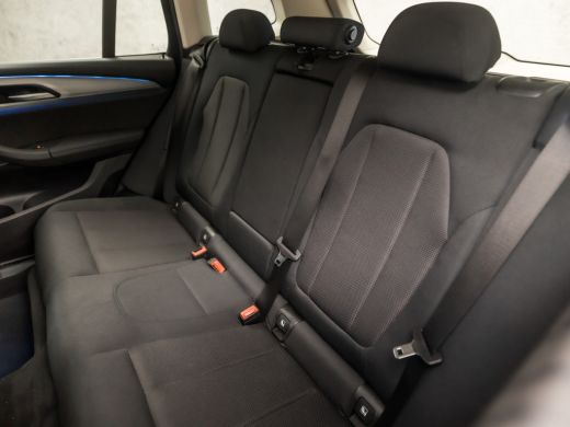 BMW X3 xDrive30e Sportline 293Pk Automaat (GROOT NAVI, M STUUR, DEALER ONDERHOUDEN, SFEERVERLICHTING, ST... ActivLease financial lease