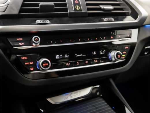 BMW X3 xDrive30e Sportline 293Pk Automaat (GROOT NAVI, M STUUR, DEALER ONDERHOUDEN, SFEERVERLICHTING, ST... ActivLease financial lease
