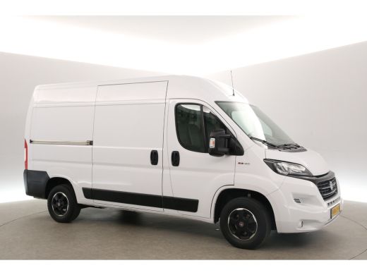 Fiat Ducato 30 2.3 MultiJet L2H2 Airco Camera Cruise Navigatie 15"LMV 3 Persoons Elektrpakket ActivLease financial lease
