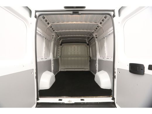 Fiat Ducato 30 2.3 MultiJet L2H2 Airco Camera Cruise Navigatie 15"LMV 3 Persoons Elektrpakket ActivLease financial lease