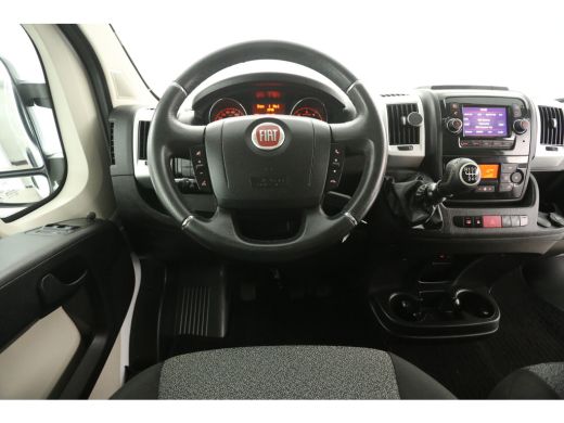 Fiat Ducato 30 2.3 MultiJet L2H2 Airco Camera Cruise Navigatie 15"LMV 3 Persoons Elektrpakket ActivLease financial lease
