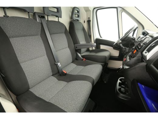 Fiat Ducato 30 2.3 MultiJet L2H2 Airco Camera Cruise Navigatie 15"LMV 3 Persoons Elektrpakket ActivLease financial lease