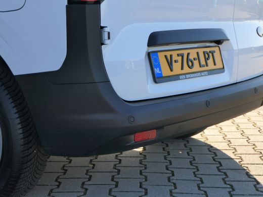 Ford Transit Courier Ford 1.5 EcoBlue Trend | Camera | CarPlay/Android Auto | Winterpack | Parkeersensoren voor en ach... ActivLease financial lease