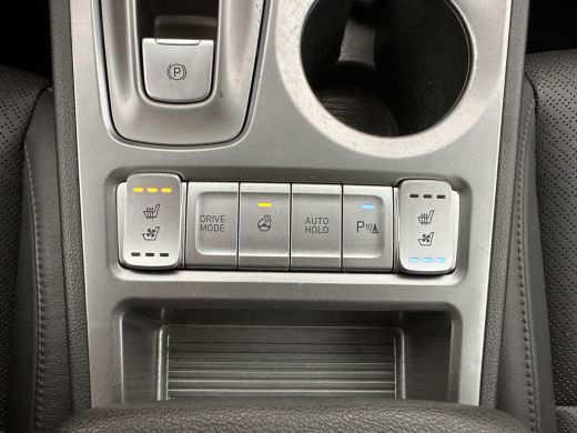 Hyundai KONA EV Premium 64 kWh [ 3-Fase ] (INCL-BTW) *FULL-LEATHER | HEAD-UP | FULL-LED | NAVI-FULLMAP | DAB |... ActivLease financial lease