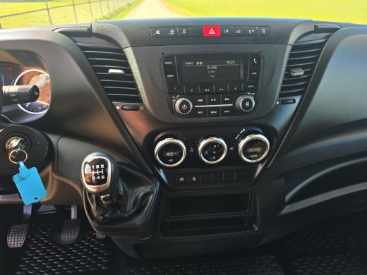 Iveco Daily 35S14V 2.3 352L H2 - 140 Pk - Euro 6 - Airco - Cruise Control ActivLease financial lease