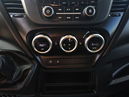 Iveco Daily 35S14V 2.3 352L H2 - 140 Pk - Euro 6 - Airco - Cruise Control ActivLease financial lease