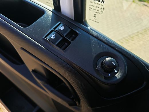 Iveco Daily 35S14V 2.3 352L H2 - 140 Pk - Euro 6 - Airco - Cruise Control ActivLease financial lease