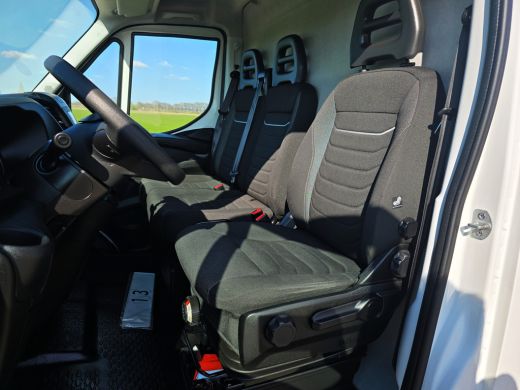 Iveco Daily 35S14V 2.3 352L H2 - 140 Pk - Euro 6 - Airco - Cruise Control ActivLease financial lease
