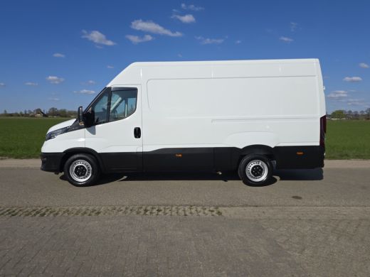 Iveco Daily 35S14V 2.3 352L H2 - 140 Pk - Euro 6 - Airco - Cruise Control ActivLease financial lease
