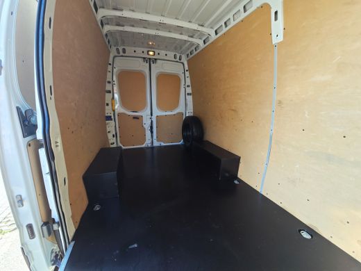 Iveco Daily 35S14V 2.3 352L H2 - 140 Pk - Euro 6 - Airco - Cruise Control ActivLease financial lease