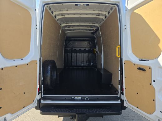 Iveco Daily 35S14V 2.3 352L H2 - 140 Pk - Euro 6 - Airco - Cruise Control ActivLease financial lease