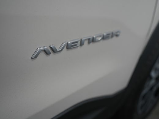 Jeep Avenger Jeep Summit 54 kWh | Achteruitrijcamera | Afdaal assistent | Airco (automatisch) ActivLease financial lease