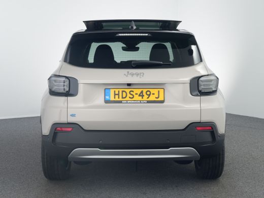 Jeep Avenger Jeep Summit 54 kWh | Achteruitrijcamera | Afdaal assistent | Airco (automatisch) ActivLease financial lease