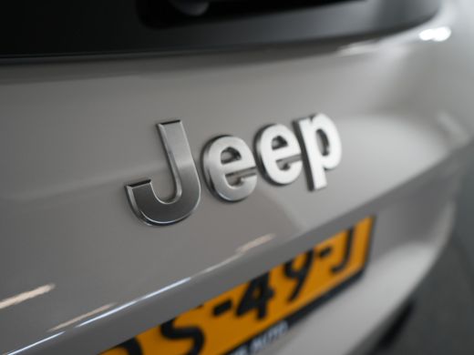 Jeep Avenger Jeep Summit 54 kWh | Achteruitrijcamera | Afdaal assistent | Airco (automatisch) ActivLease financial lease
