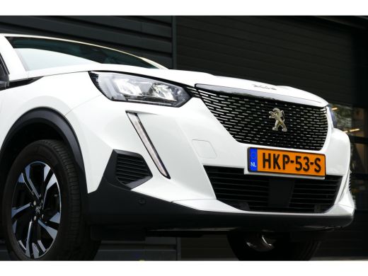 Peugeot 2008 Peugeot 1.2 PURETECH 130PK ALLURE PACK / NAVI / LED / PDC / CLIMA / 17"LMV / CAMERA / KEYLESS / W... ActivLease financial lease