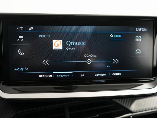 Peugeot 208 Peugeot Style | Dashboard en deurpanelen in kunststof met carboneffect | Elektrisch verstelbare e... ActivLease financial lease