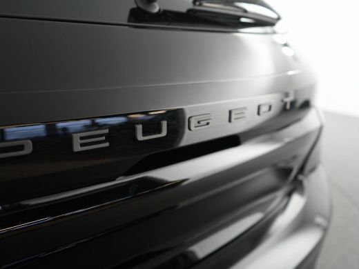 Peugeot 208 Peugeot Style | Dashboard en deurpanelen in kunststof met carboneffect | Elektrisch verstelbare e... ActivLease financial lease
