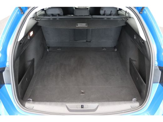 Peugeot 308 SW Peugeot 1.2 PureTech Blue Lease Allure | Achteruitrijcamera | Airco (automatisch) | Apple Carp... ActivLease financial lease