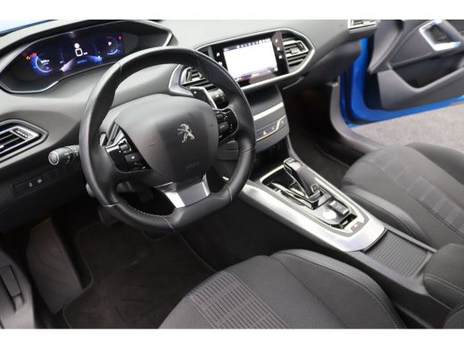 Peugeot 308 SW Peugeot 1.2 PureTech Blue Lease Allure | Achteruitrijcamera | Airco (automatisch) | Apple Carp... ActivLease financial lease
