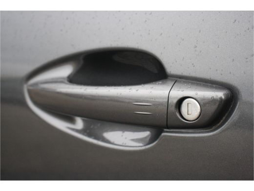 Peugeot 5008 1.2 PURETECH 130PK 7-ZITS ALLURE PACK AUTOMAAT / NAVI / CLIMA / PDC / 18" LMV / CAMERA / KEYLESS ... ActivLease financial lease