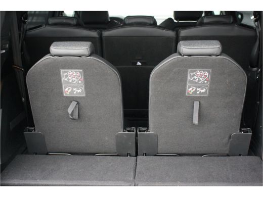Peugeot 5008 1.2 PURETECH 130PK 7-ZITS ALLURE PACK AUTOMAAT / NAVI / CLIMA / PDC / 18" LMV / CAMERA / KEYLESS ... ActivLease financial lease