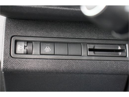 Peugeot 5008 1.2 PURETECH 130PK 7-ZITS ALLURE PACK AUTOMAAT / NAVI / CLIMA / PDC / 18" LMV / CAMERA / KEYLESS ... ActivLease financial lease